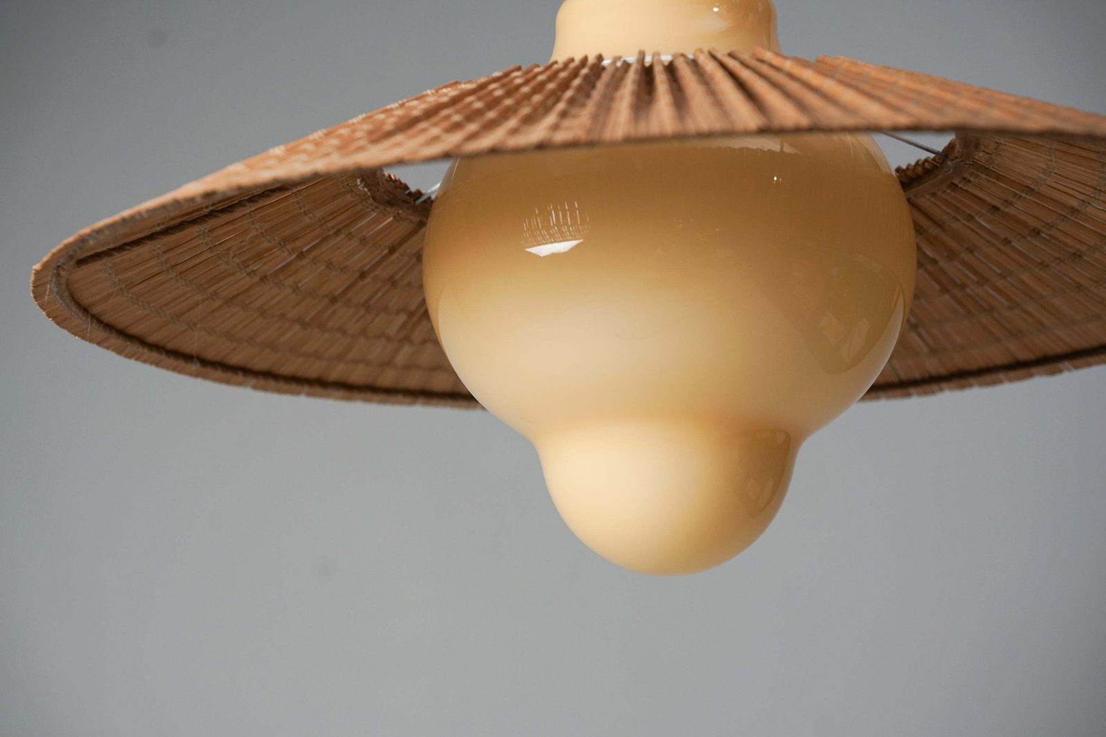 Pendant Model 1092, Paavo Tynell, Taito Oy, 1940s photo vinterior
