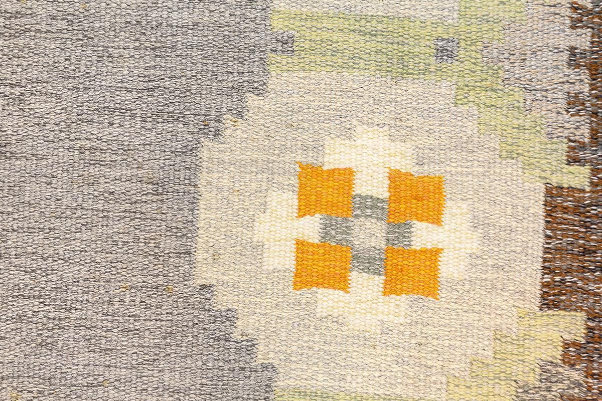 Scandinavian Rug Geometric Design Gray Field photo vinterior