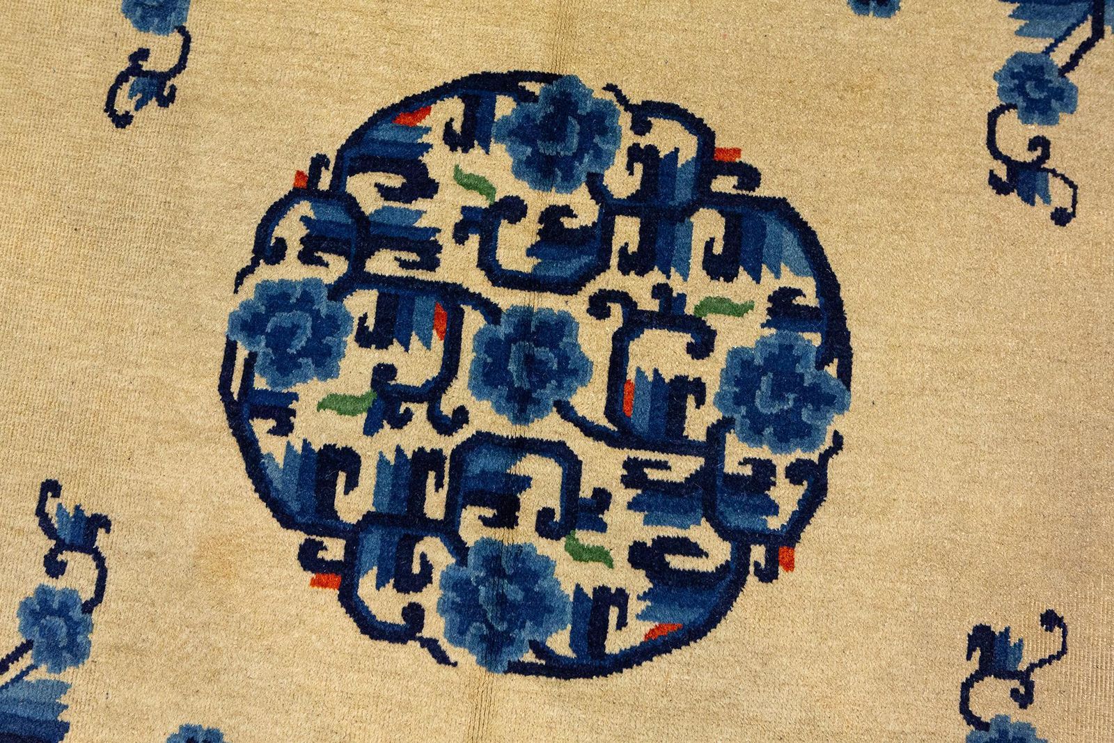Chinese Rug Peking Ivory Background photo buy