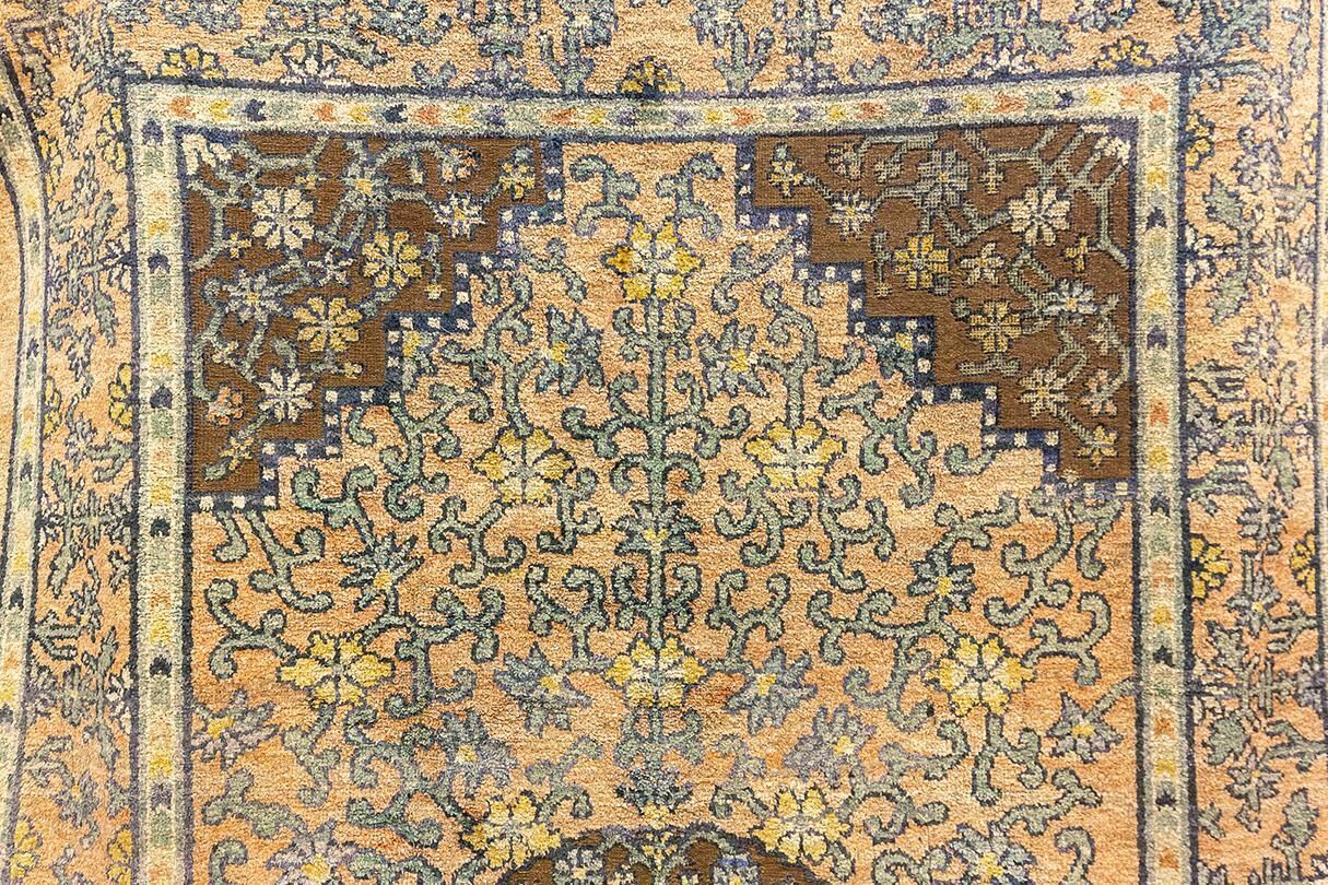 photo furniture Chinese Rug Imperial Palace Of A Great Benevolence