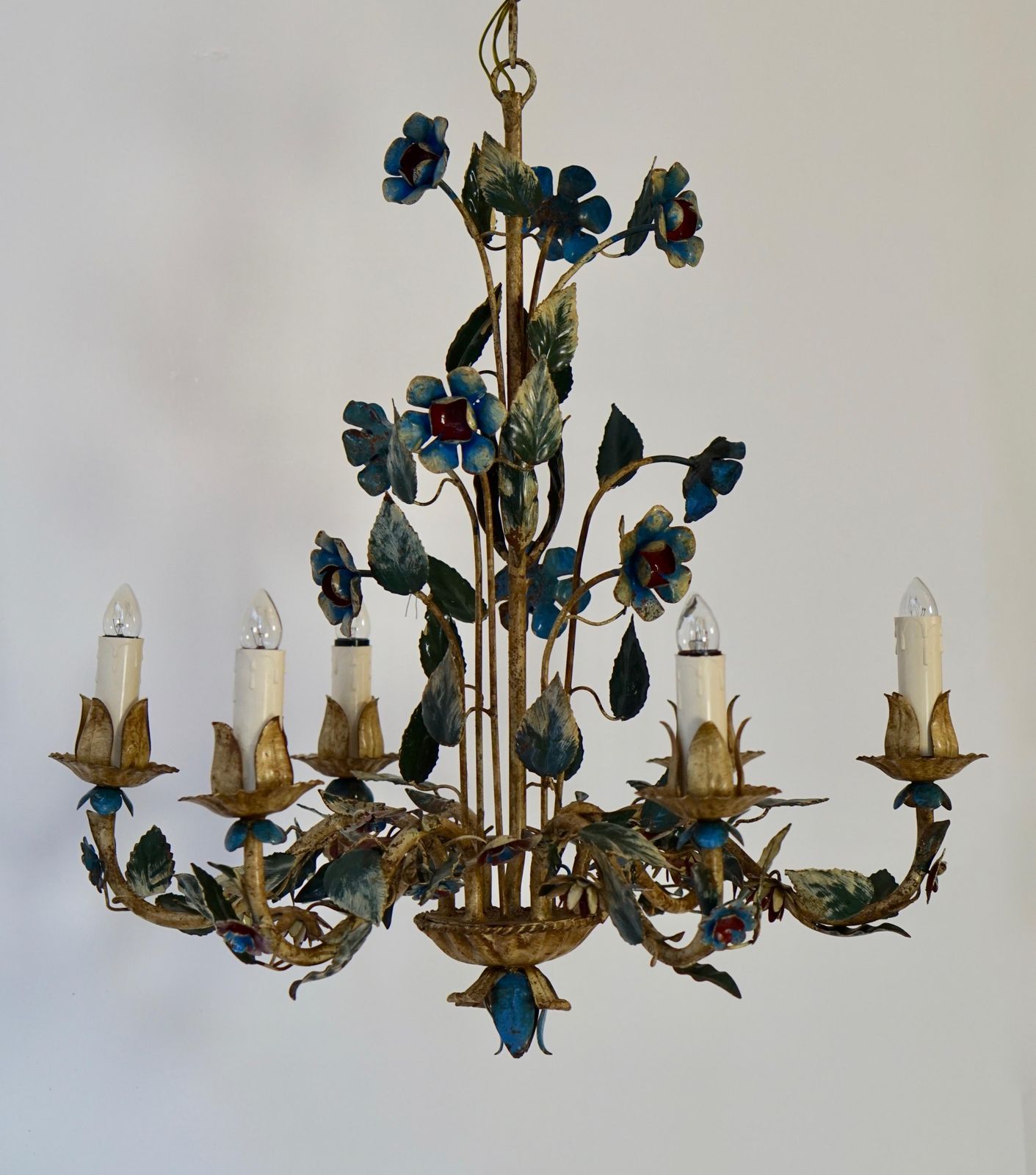 Mid 20th Century Italian Painted Iron And Tole Chandelier With Flowers photo 1063.0