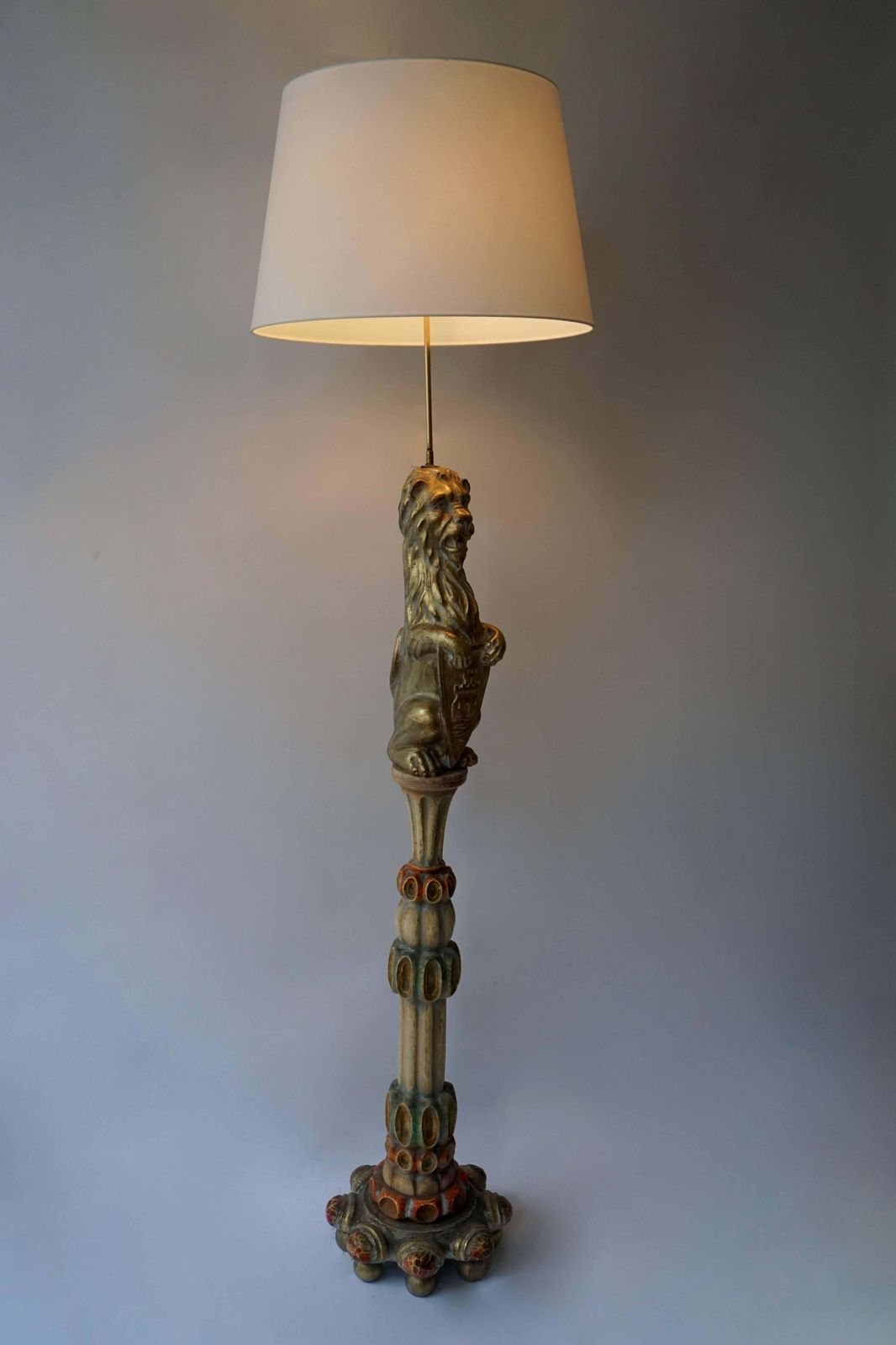 Italian Rococo Venetian Carved Lion Floor Lamp photo furniture