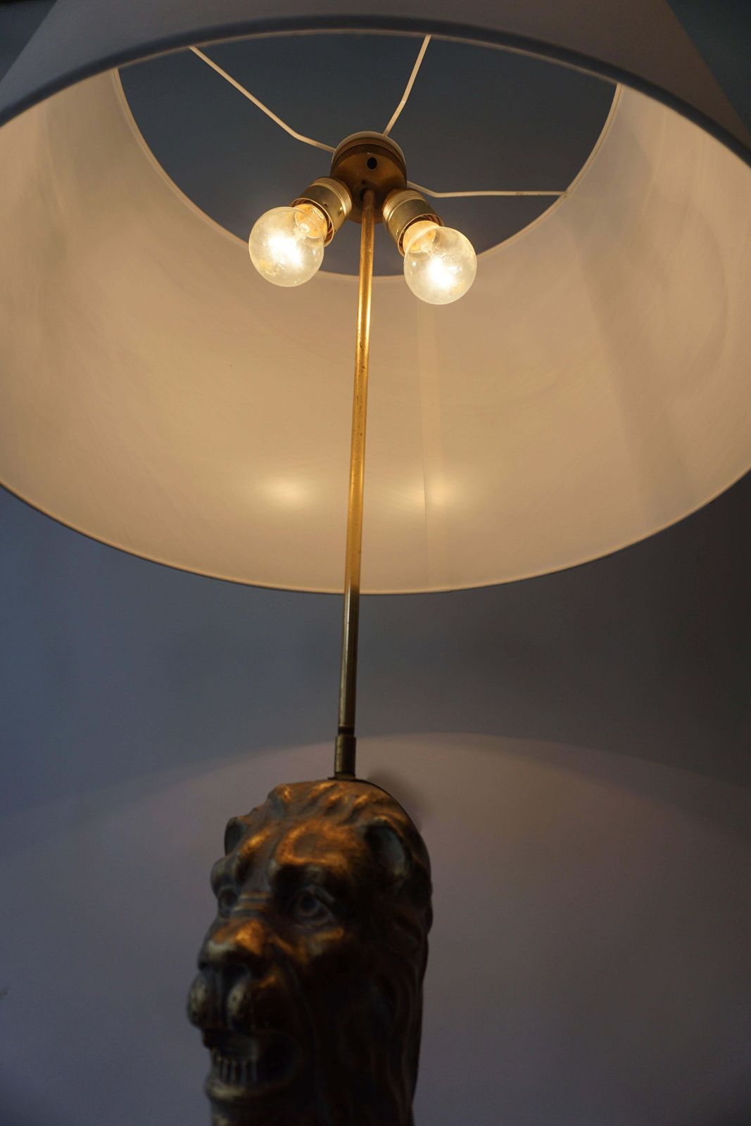 Italian Rococo Venetian Carved Lion Floor Lamp photo buy