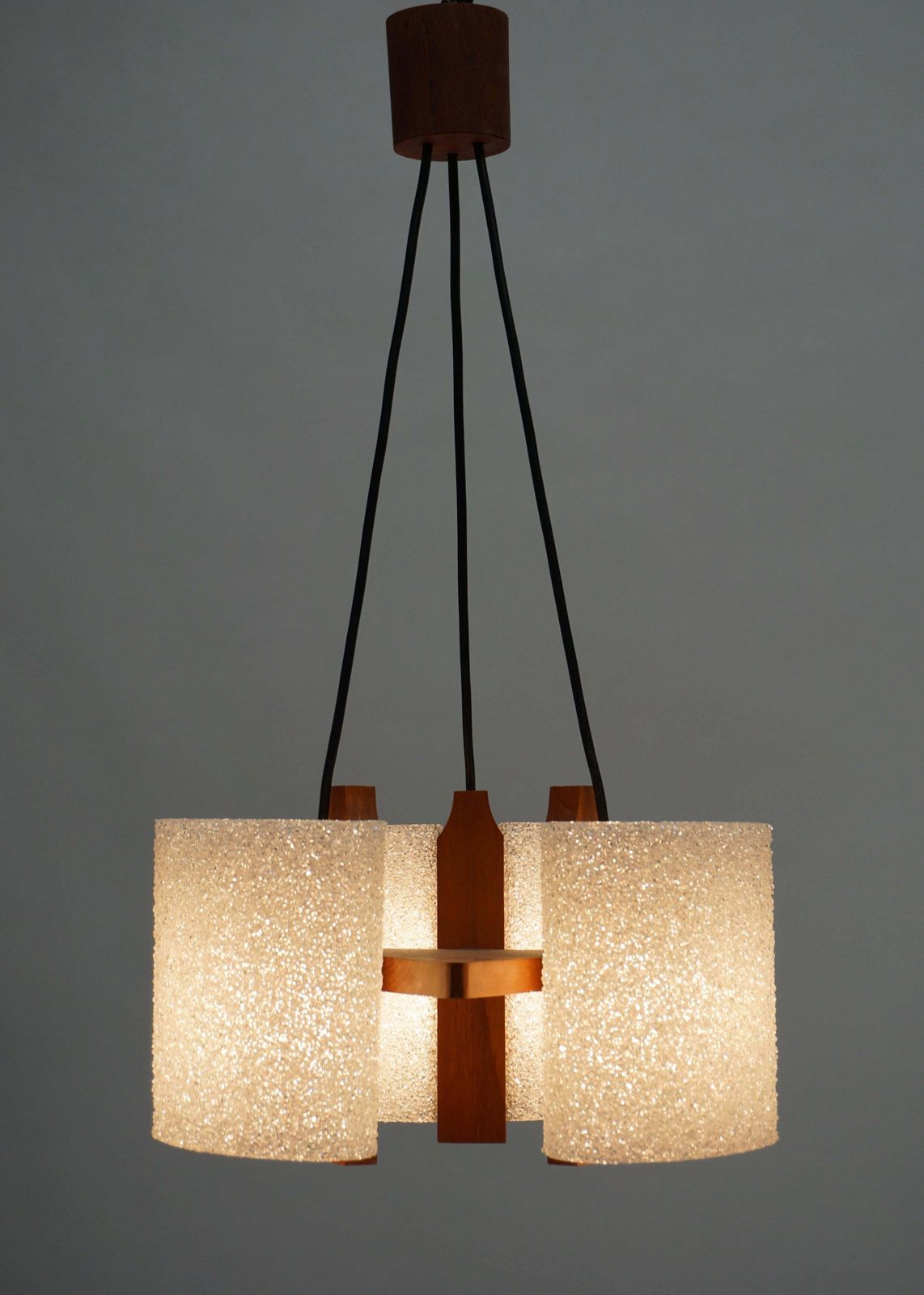 Elegant 1950s Chandelier In Wood And Acrylic photo vinterior