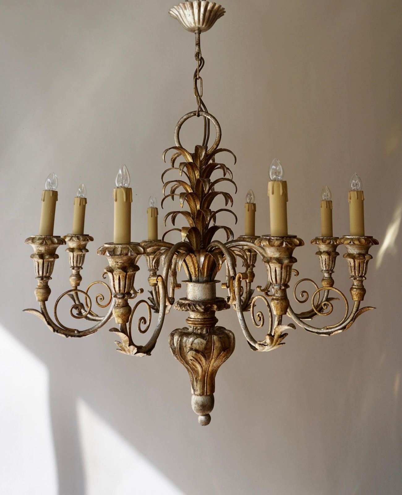 Pineapple Chandelier In Lacquered Wood And Gilt Brass, 1950s photo Lighting
