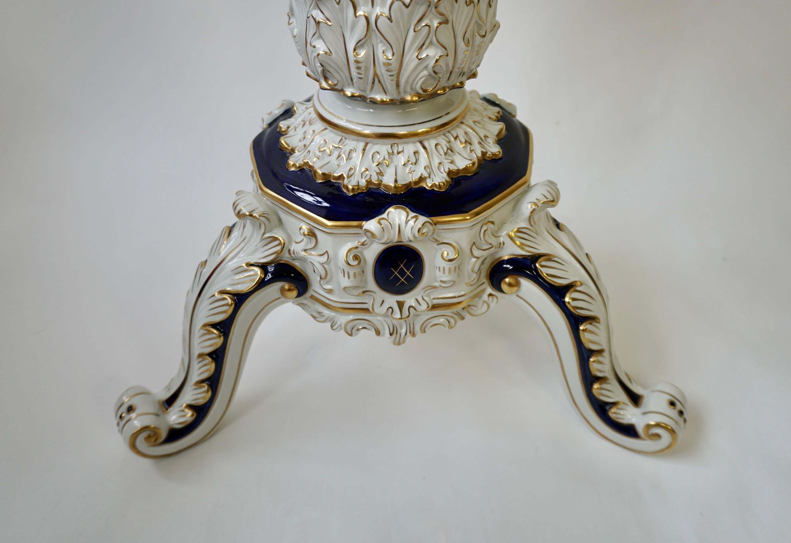 photo vintage Porcelain Hollywood Regency Style Side End Table, Germany, 20th Century