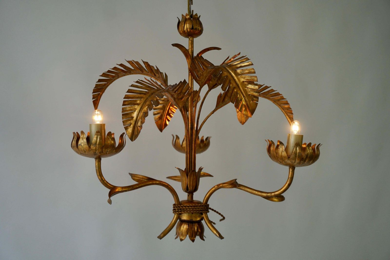 Mid Century Gilt Metal Palm Leaf Chandelier, 1970s photo vinterior