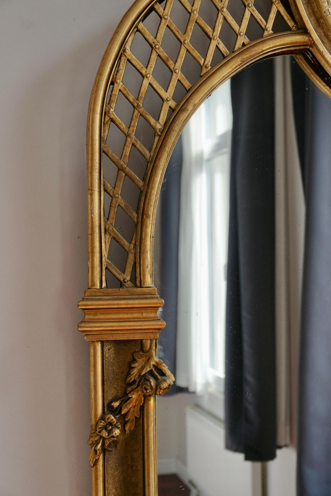 photo furniture 19th Century Monumental Italian Rococo Floor Mirror