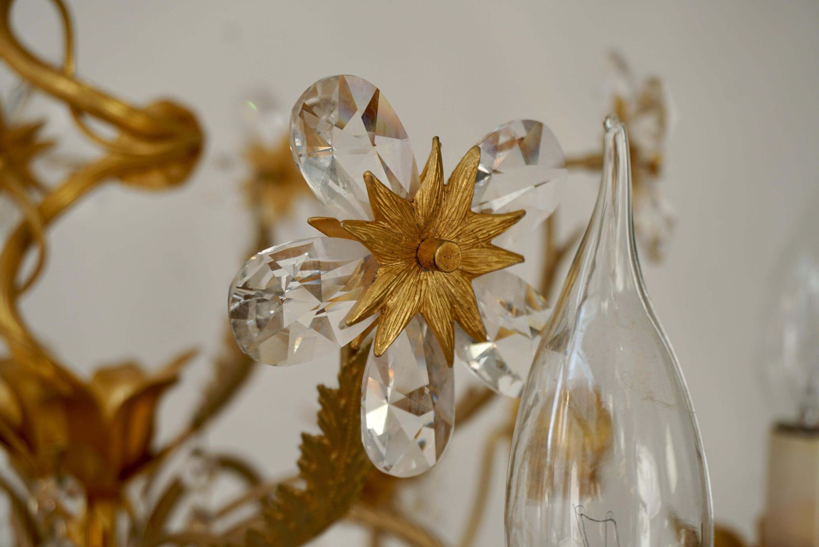3083.0 Hollywood Regency Chandelier With Gilded Roses And Crystal Flowers photo