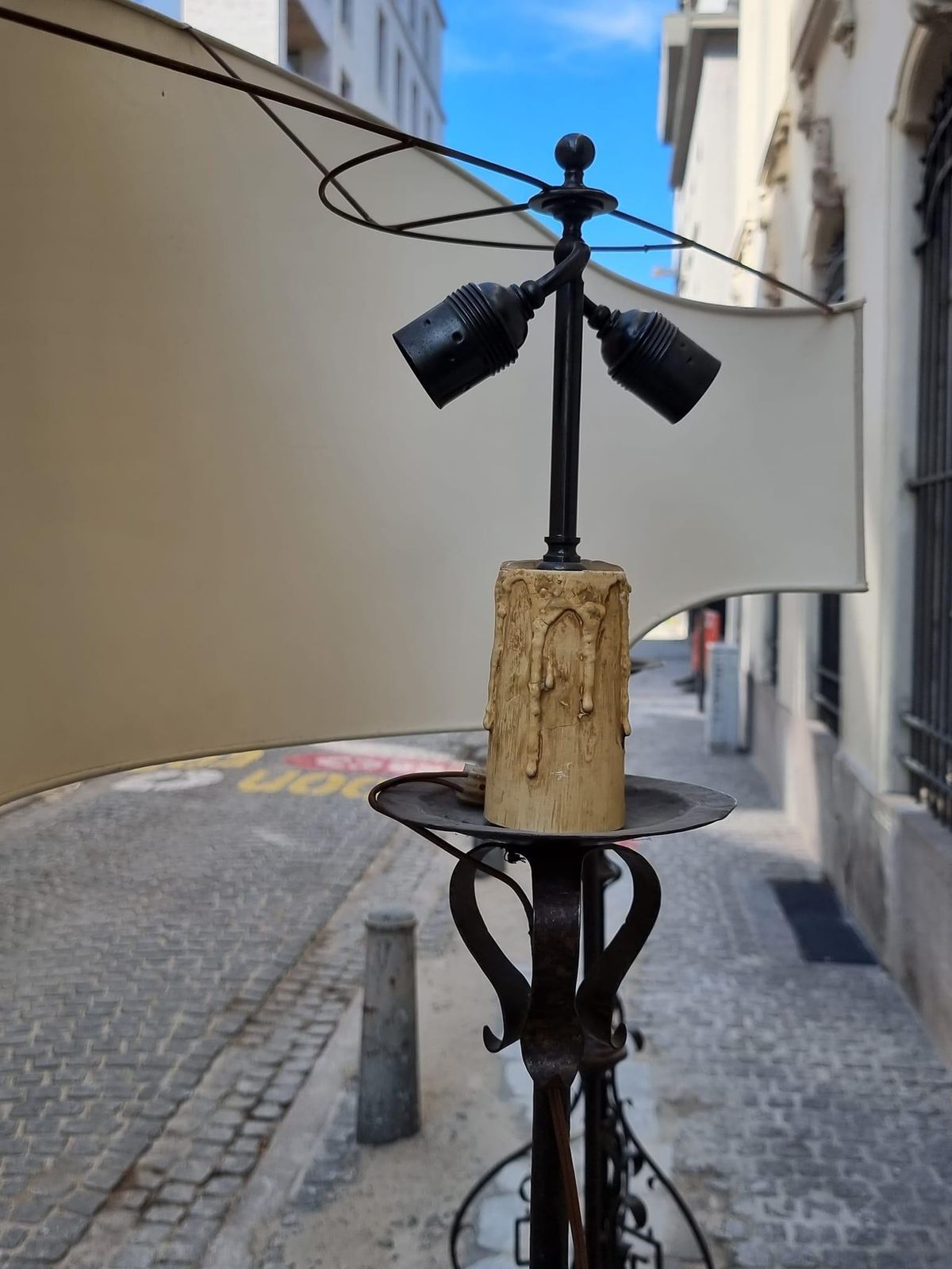 photo vinterior Four Antique Wrought Iron Art Deco Castle Monastery Floor Lamps Or Candlestick