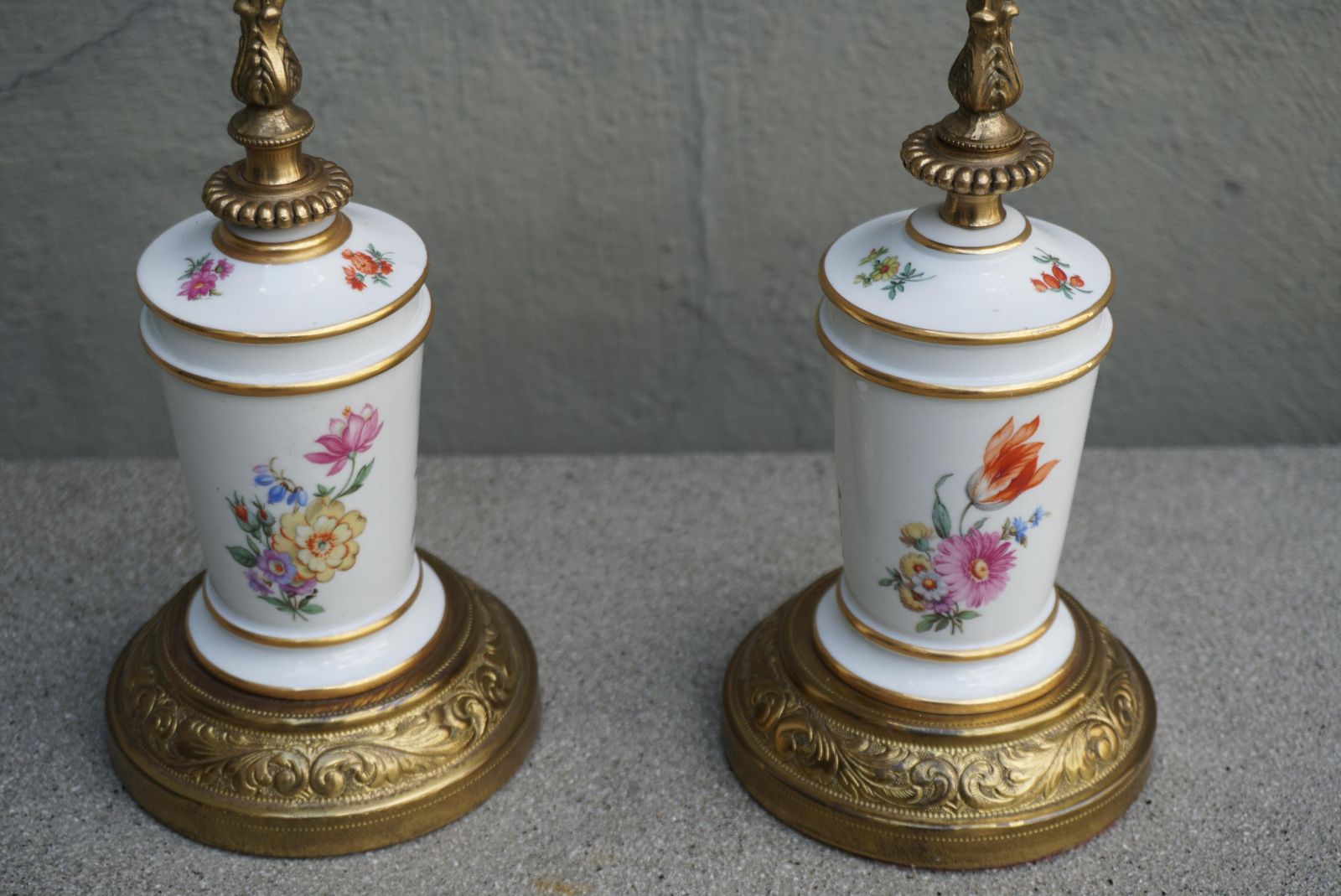 A Pair Of French Porcelain And Brass Floral Lamps photo Lighting