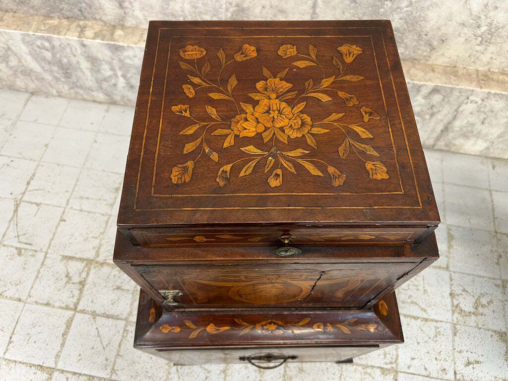 photo vintage 19th Century Continental Style Marquetry Bedside Cabinet Box