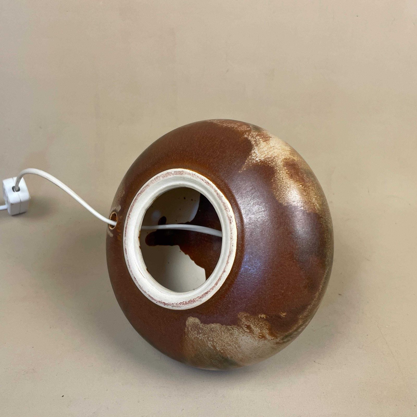 photo furniture Vintage Ceramic Lamp Light Bedside Table Abstract Painted Pattern Brown Earthy Retro Side Antique Porcelain Vase Medium Classic Pottery