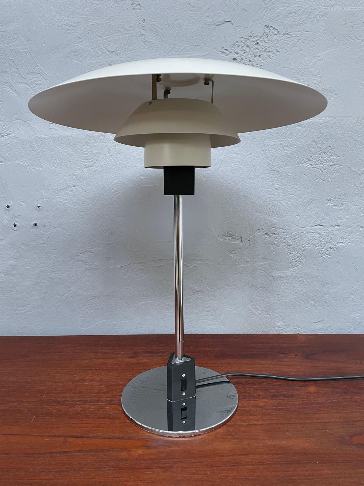 Vintage Poul Henningsen 4/3 Table Lamp From The 1960s photo Lighting