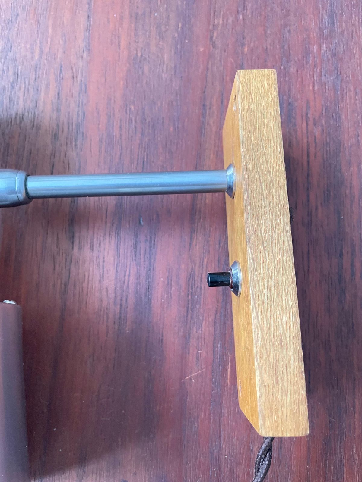 photo vinterior A Pair Of Mid Century Wall Lamps By Lyfa Of Denmark In Teak