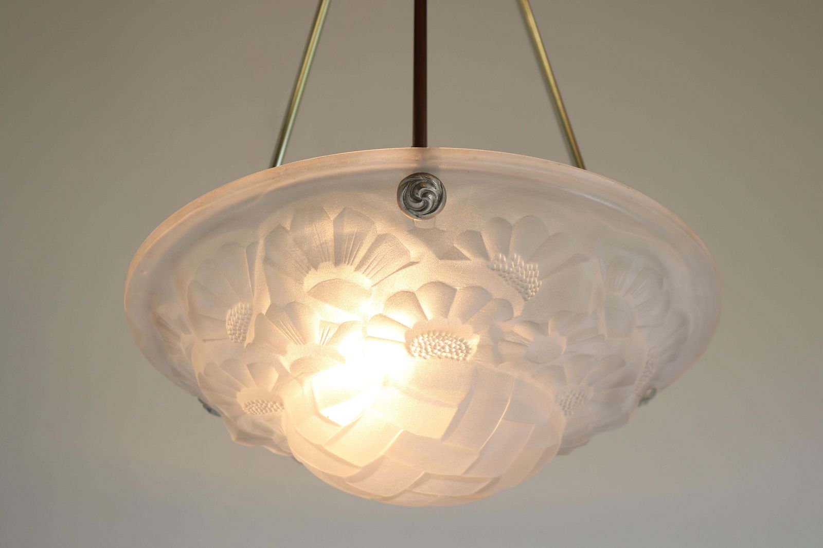 Art Deco Hanglamp / Kroonluchter Van David Gueron Degue, 1930, Matglas Wit photo furniture