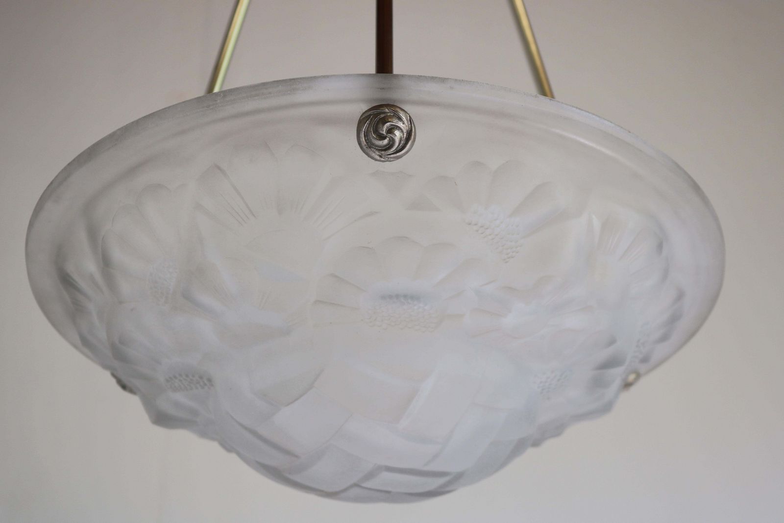 photo furniture Art Deco Hanglamp / Kroonluchter Van David Gueron Degue, 1930, Matglas Wit
