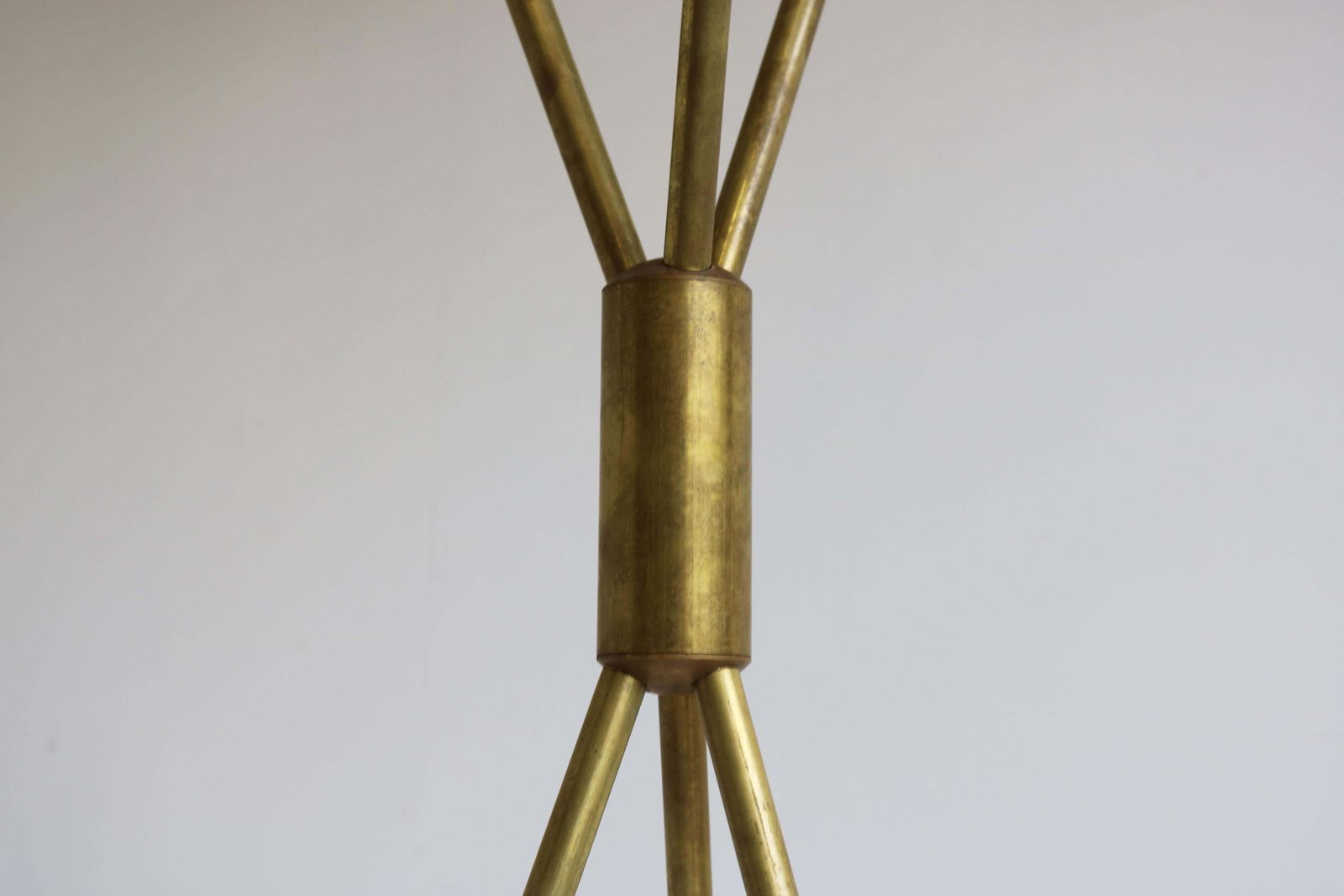 Mid Century Italian Minimalist Design Floor Lamp Brass 1950 Black White Tripod photo 1616.0