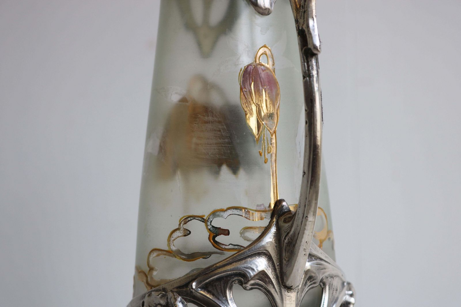 photo for sale Franse Art Nouveau Karaf / Kan In Verzilverd Glas Door J. Barian, 1900