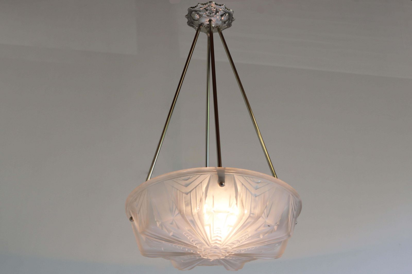 photo vinterior Geometrische Art Deco Hanglamp / Kroonluchter, 1930, Frankrijk, Muller Frères Luneville