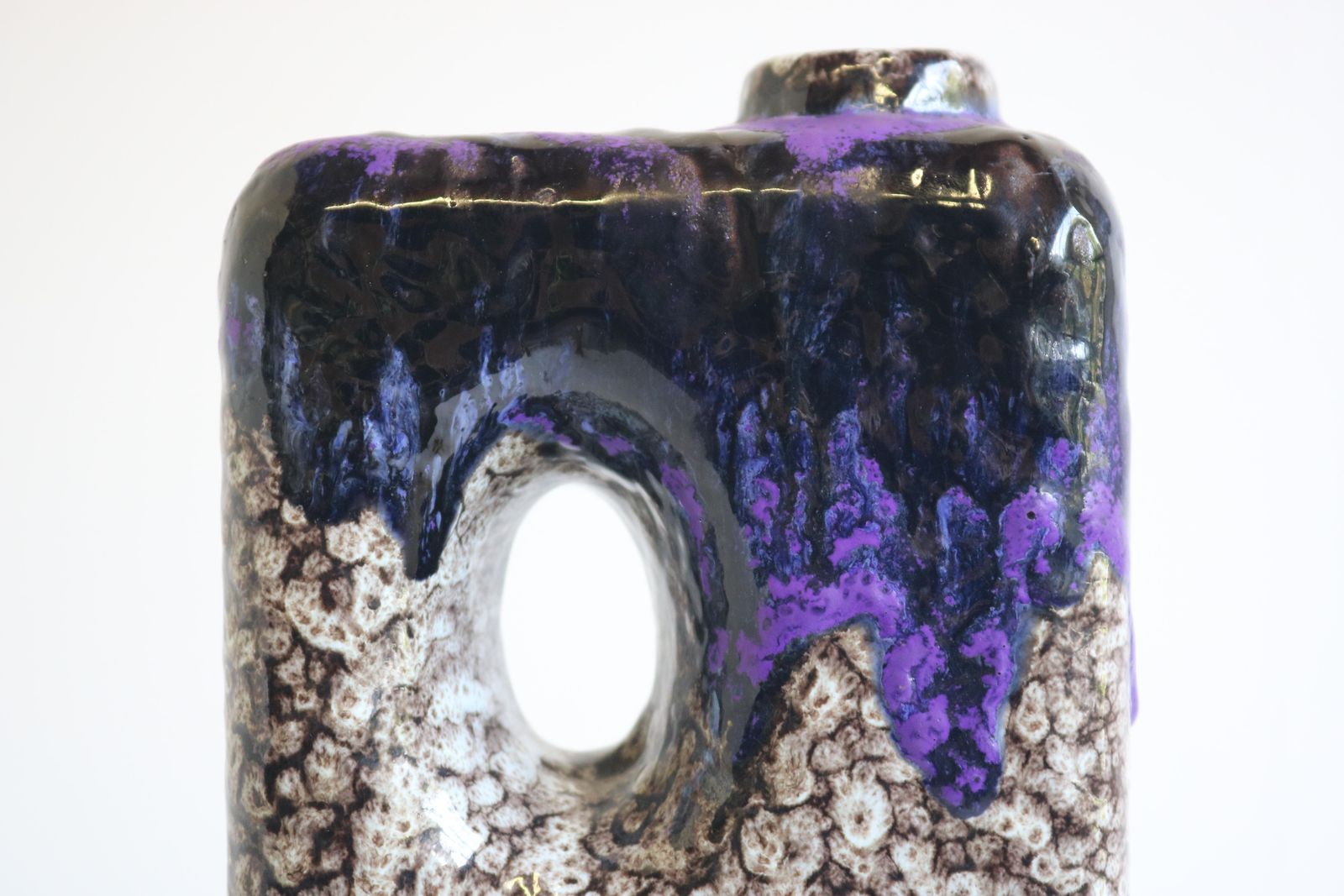 photo vintage 1970s Modernist Fat Lava Purple Black White Ceramic Square Vase By Marei Keramik