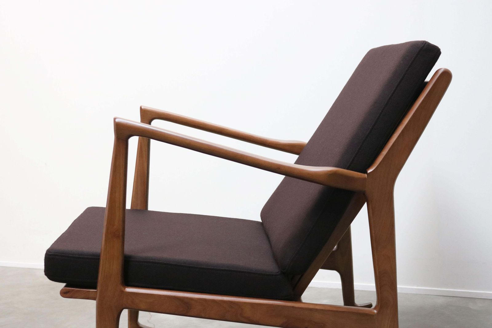 1 Of 2 Danish Design Style 1950 New Modern Rocking Chair Walnut Brown Cashmere photo buy