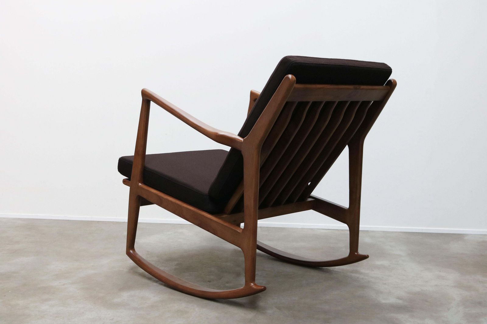 photo vinterior 1 Of 2 Danish Design Style 1950 New Modern Rocking Chair Walnut Brown Cashmere