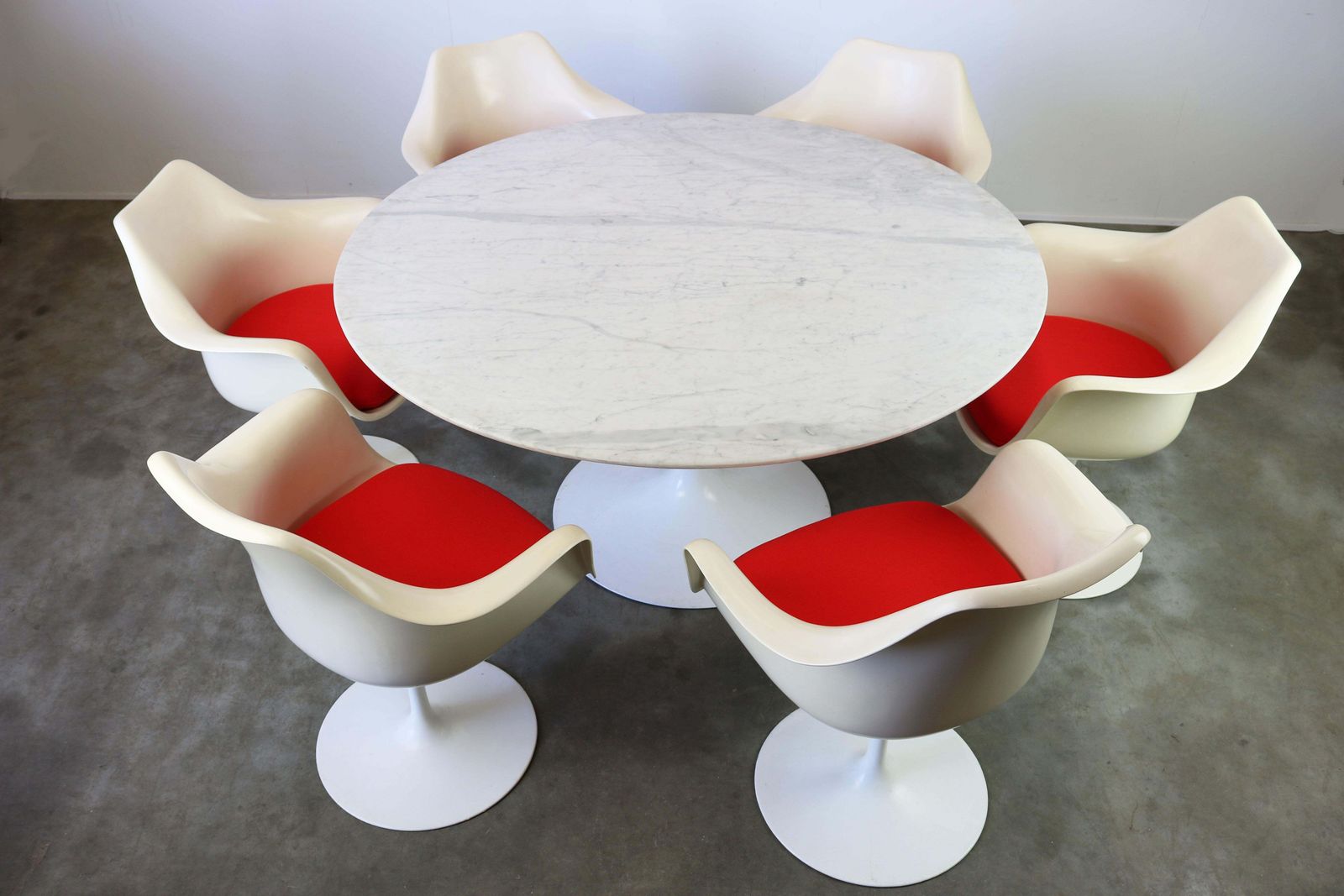 Knoll Tulip Dining Set By Eero Saarinen 1960s Large Marble Table Armchairs photo furniture