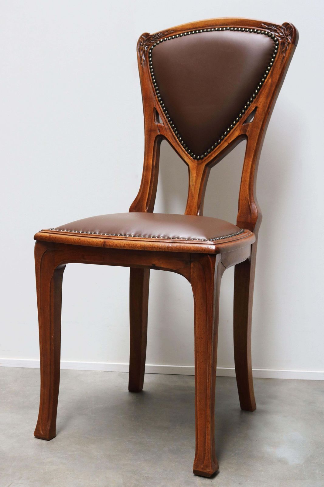 photo vintage Antique French Art Nouveau Dining Room Set By Eugène Vallin 1903 Table Chairs