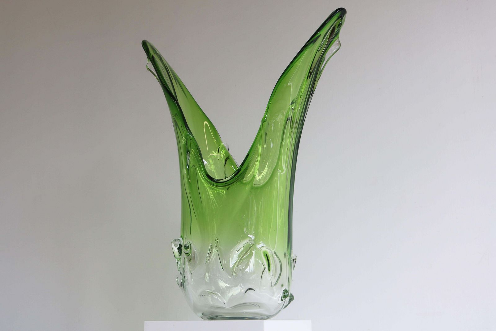 Large 5.4kg Italian Murano Glass Vase Attr. Fratelli Toso 1950 Green Sommerso photo vinterior