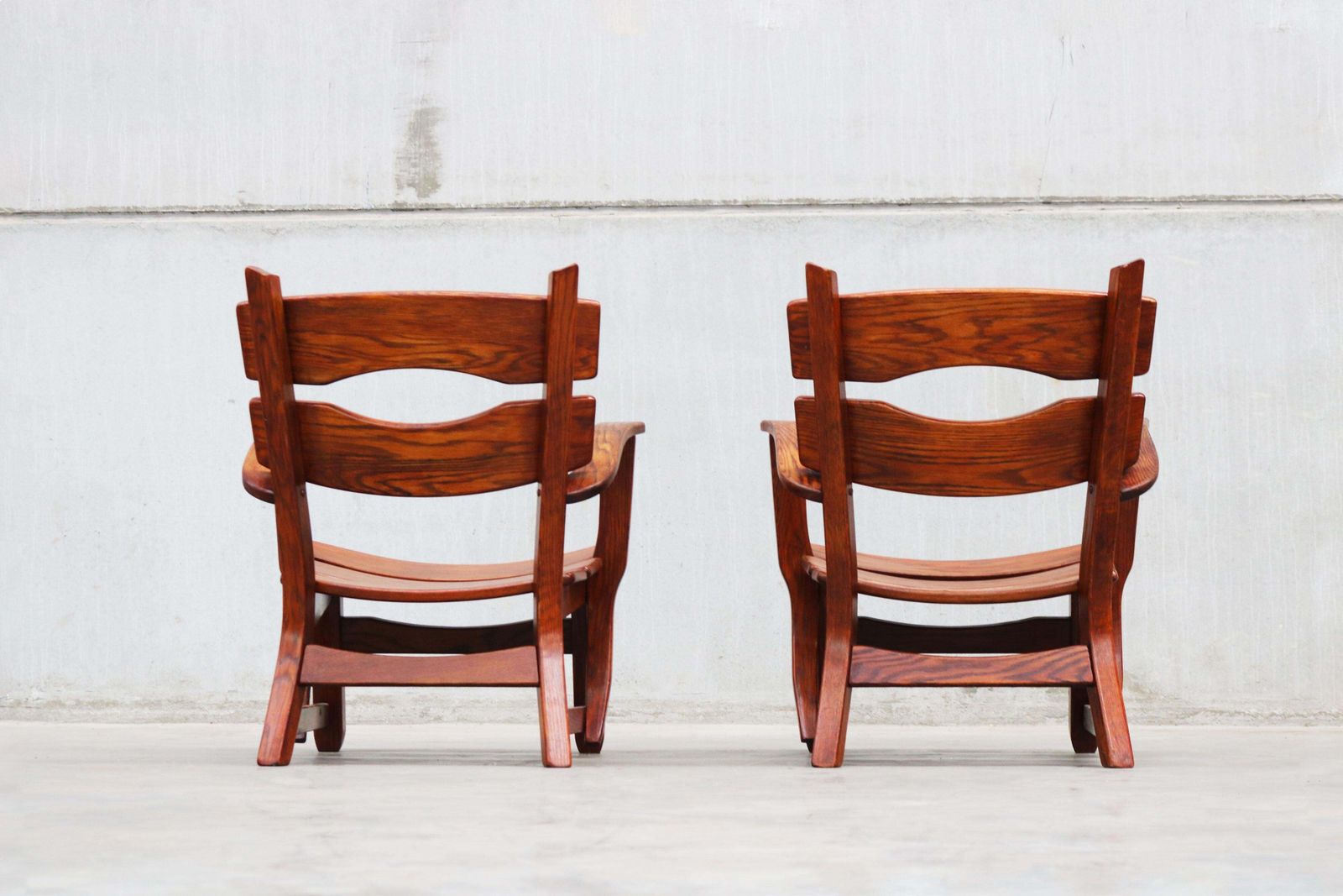 Paar Lage Mid Century Design Brutalist Fauteuils In Massief Eiken photo Meubels