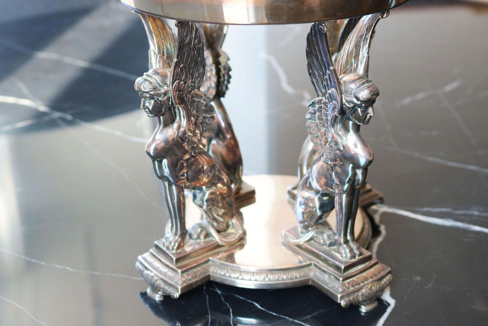 Antiek Wmf Art Nouveau Tafelstuk, Verzilverd Met Kristallen Glazen Schaal – Egyptian Revival photo furniture