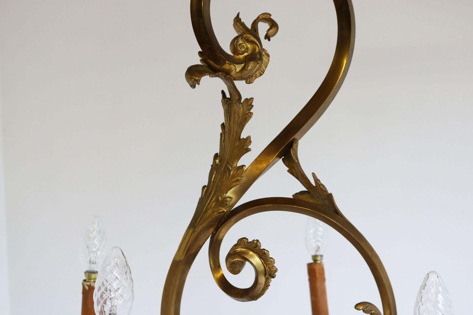 photo vinterior Antique French Gilded Bronze Louis XV / Rococo Style Chandelier 1880 Lamp Glass