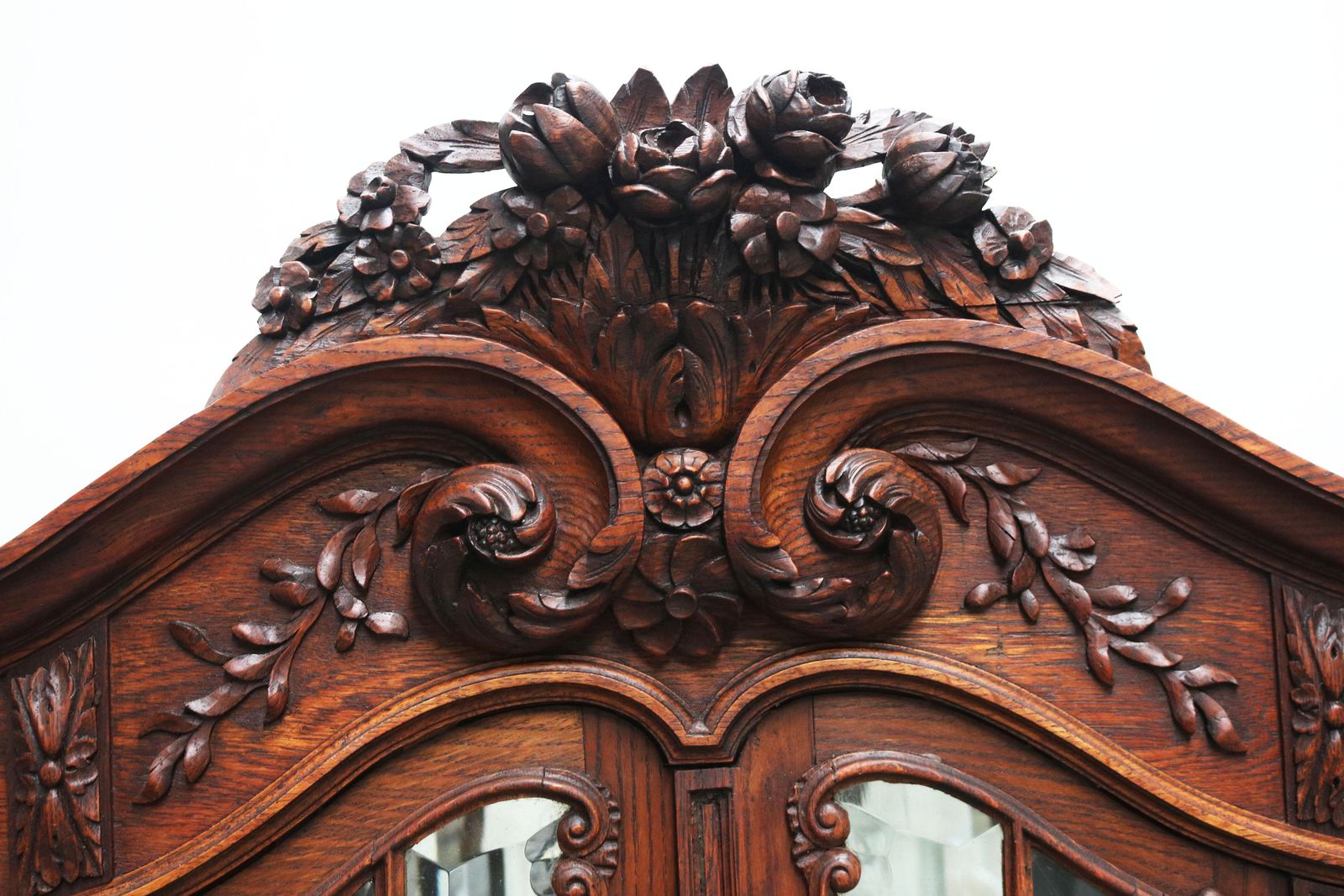Stel Van Twee Grote Franse Antieke Renaissance Revival Buffetkasten In Eiken – 19e Eeuw photo for sale