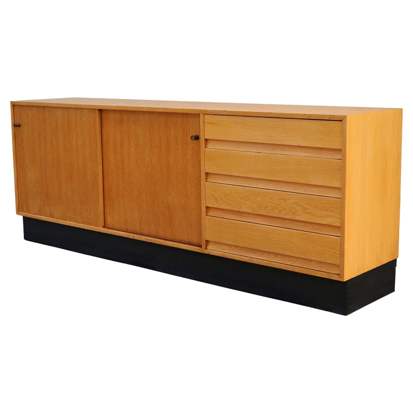 Design Dressoir Model: Abstracta Van Jos De Mey Voor Van Den Berghe Pauvers – Eiken