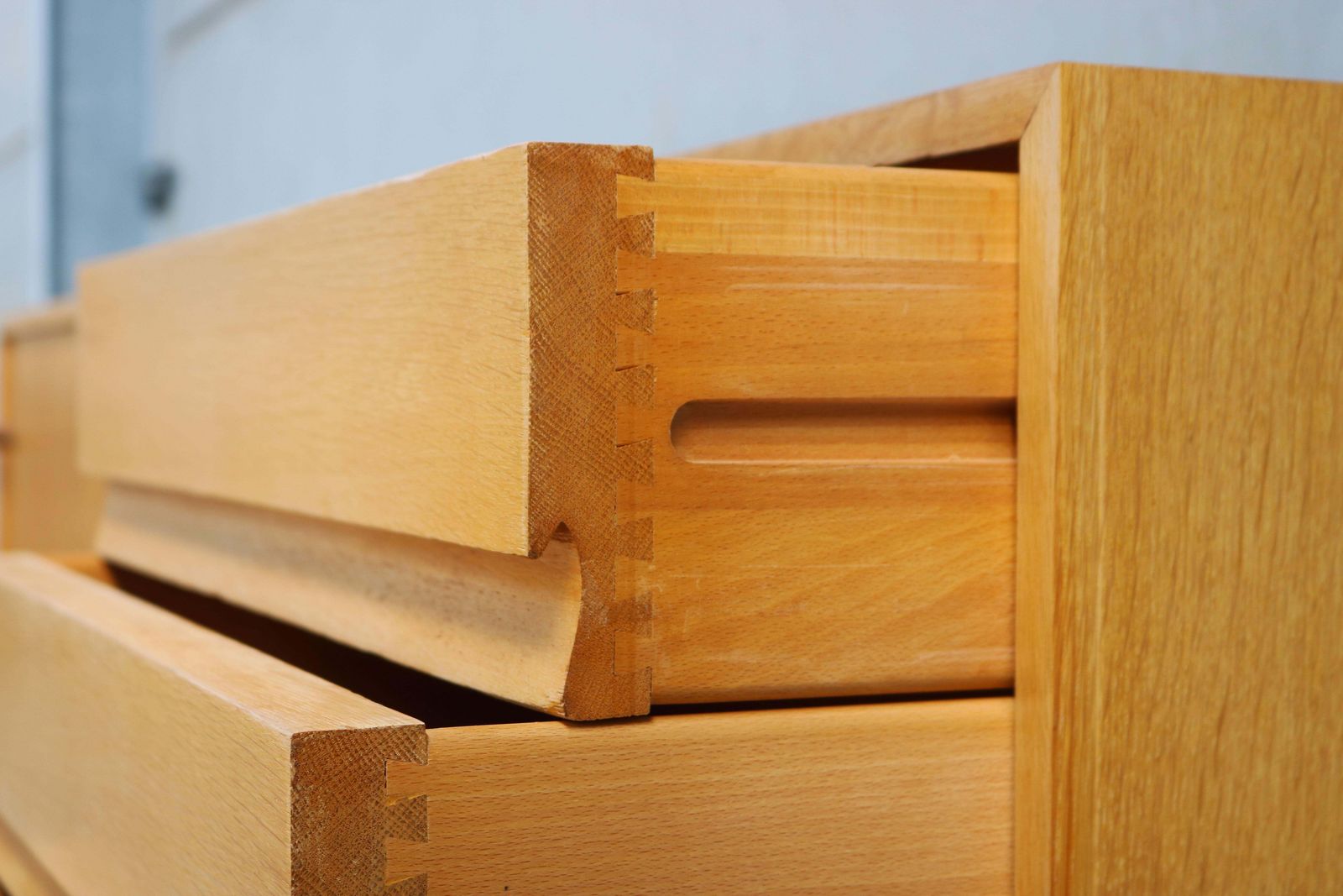 Design Dressoir Model: Abstracta Van Jos De Mey Voor Van Den Berghe Pauvers – Eiken photo vinterior