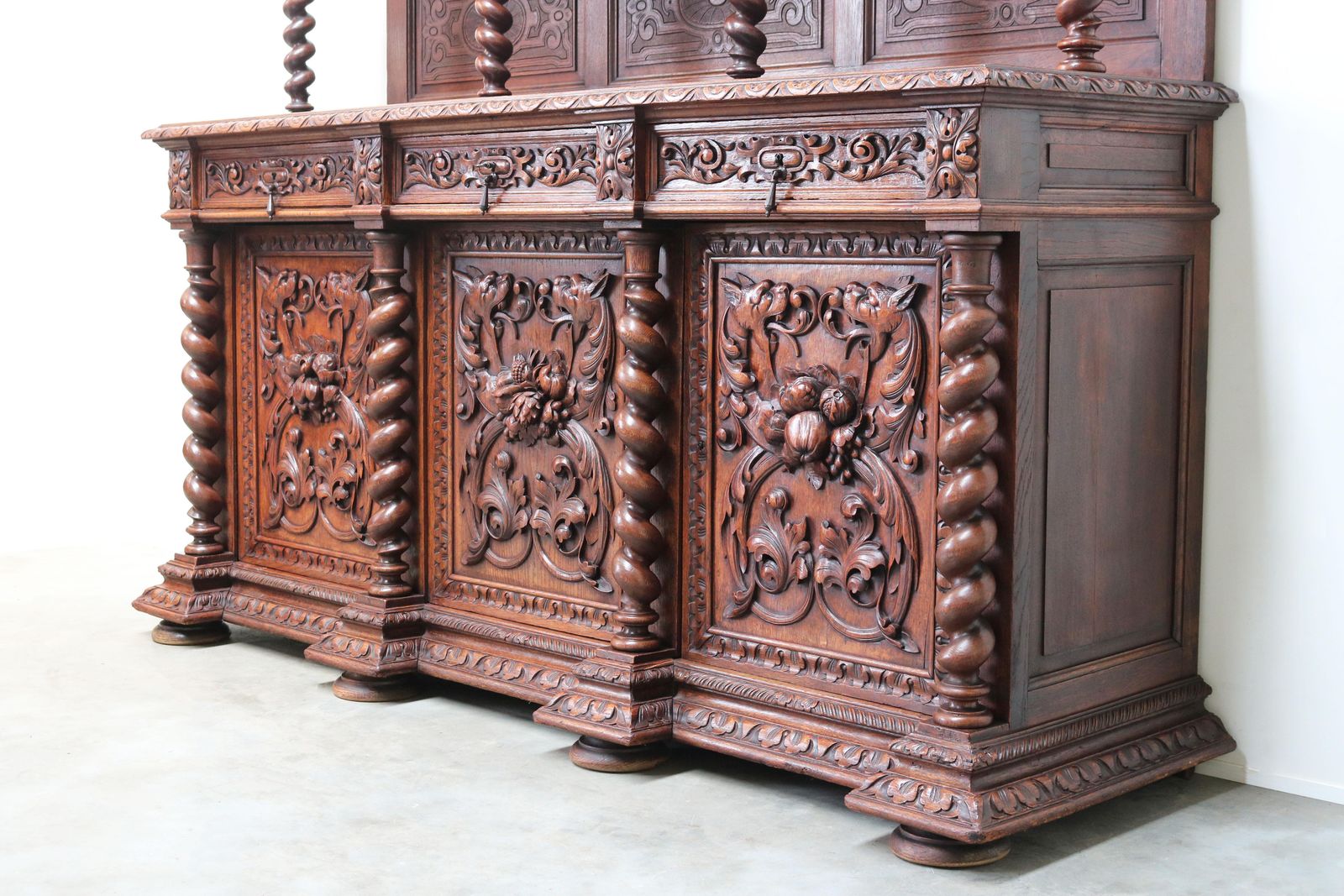 photo furniture Antique French 19th Century Renaissance Revival Barley Twist Sideboard Oak Hunt