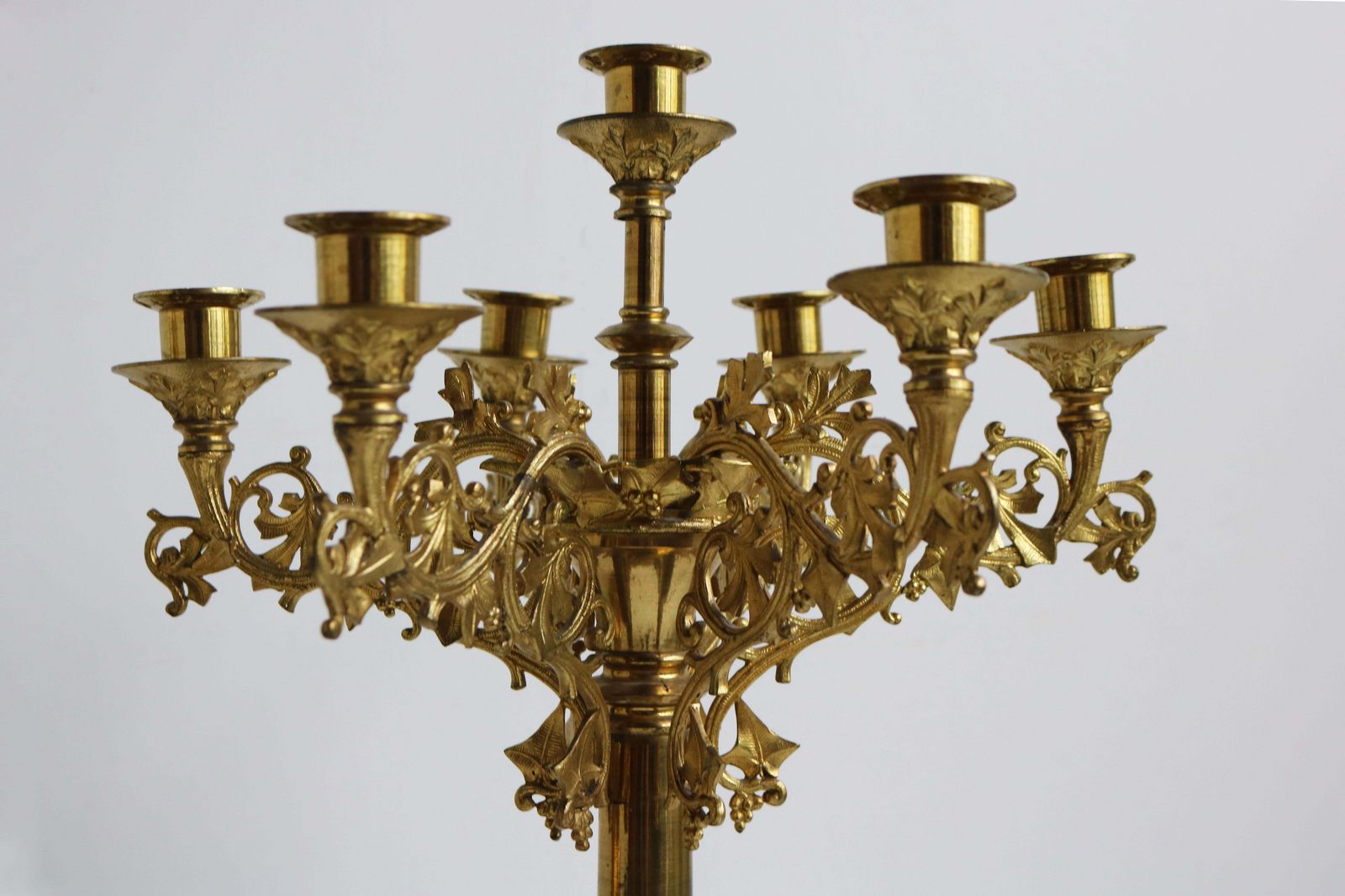 2980.0 Groot Antiek Frans Verguld Bronzen Klassiek Klokkengarnituur, 19e Eeuw, Met Acanthusbladeren photo