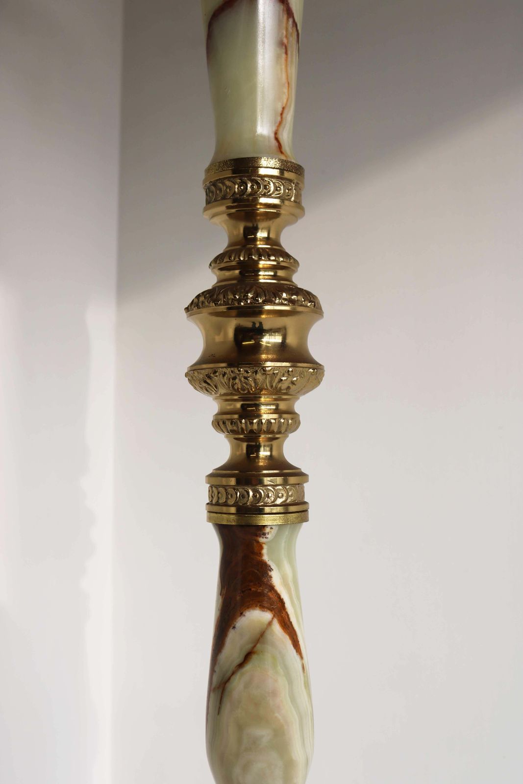 2554.0 Italian Ornate Antique Brass & Onyx Round Marble Coat Hat Rack Hall Tree 1950s photo
