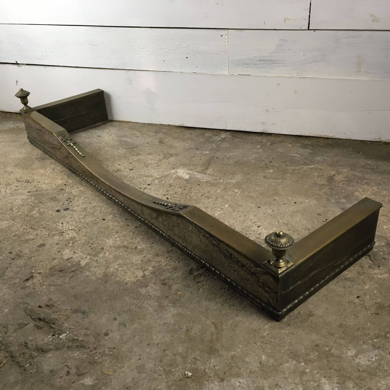 Decorative Victorian Brass Fireplace Fender With Finials