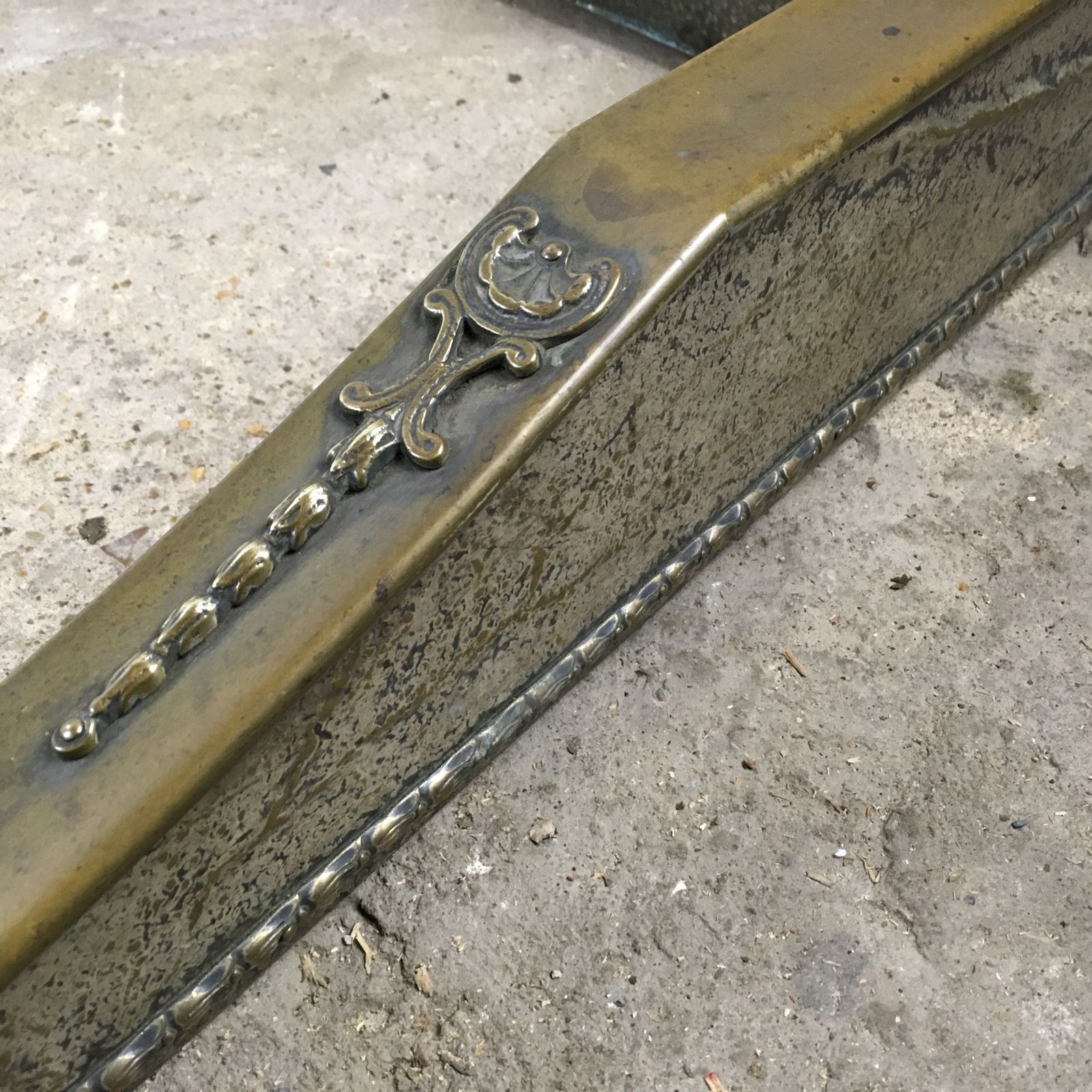 Decorative Victorian Brass Fireplace Fender With Finials photo 300.0