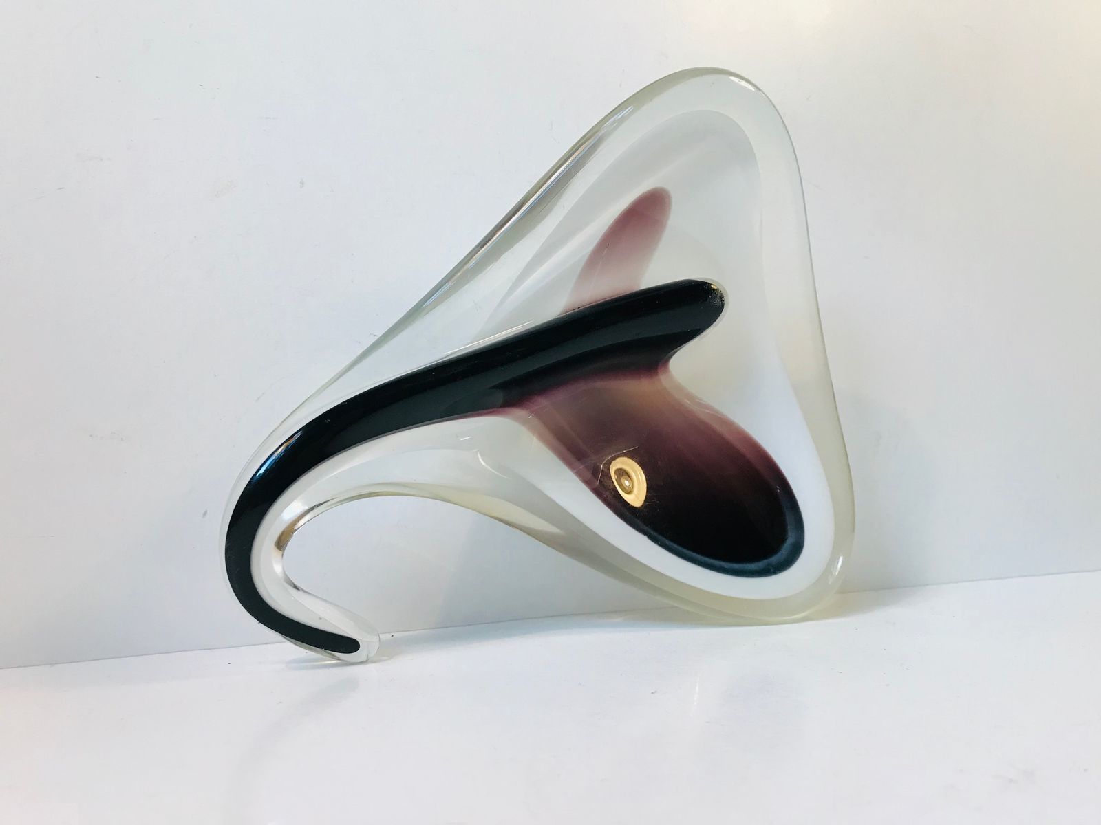 Modernist Manta Ray Glass Bowl By Paul Kedelv For Flygfors, 1955 photo furniture