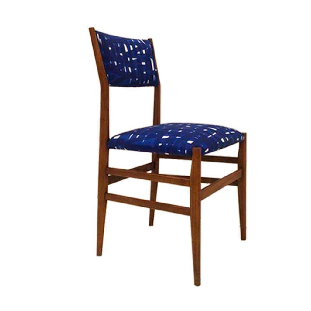 photo furniture Midcentury Gio Ponti Set Of Four ‘Leggera 646’ Ashwood Italian Chairs, 1951