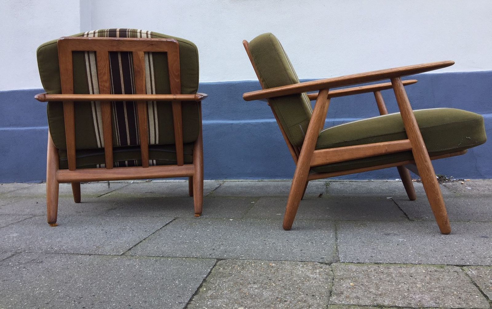 Oak Cigar Easy Chairs By Hans Jørgen Wegner For Getama, 1950s, Set Of 2 photo furniture
