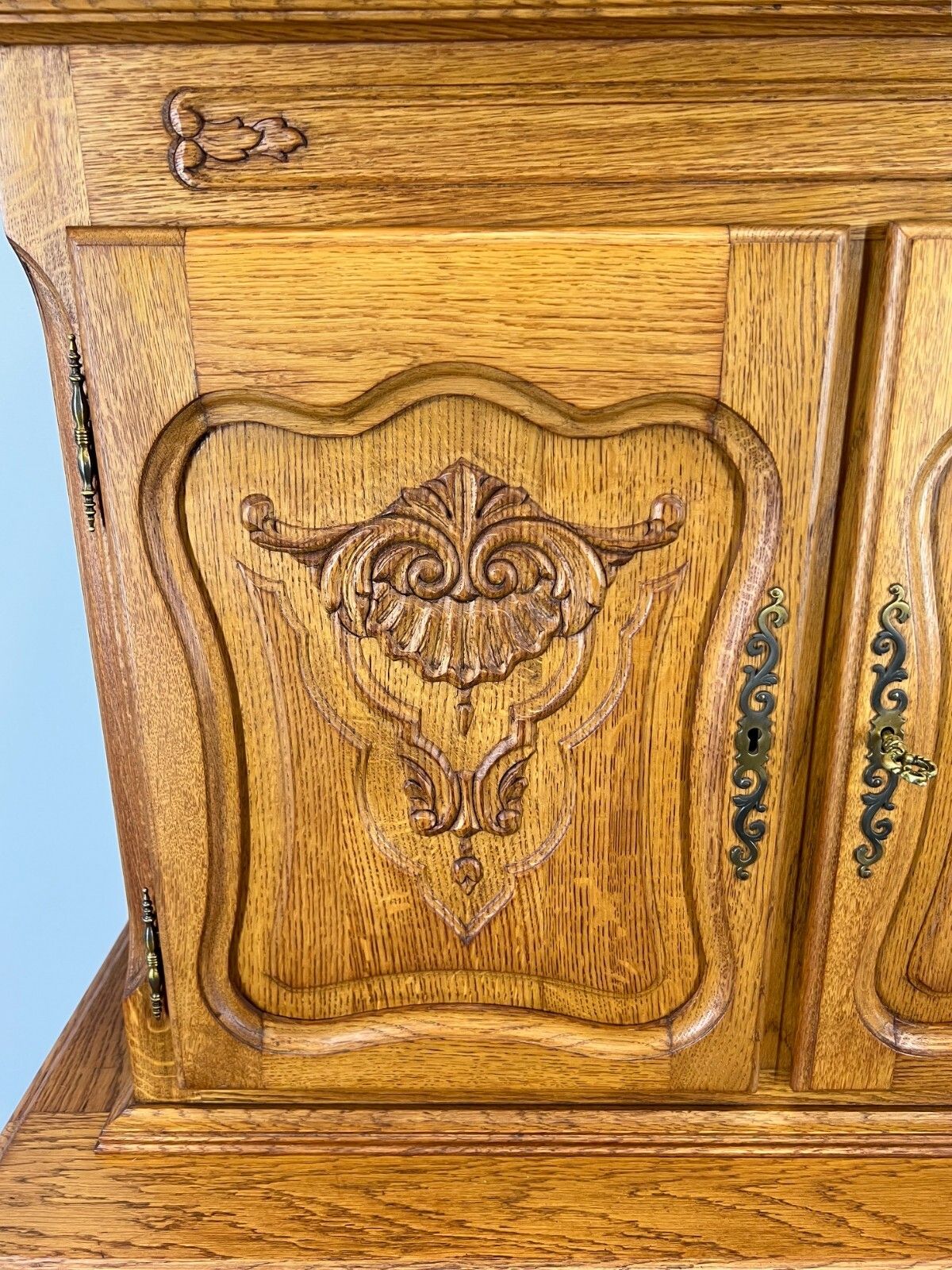 French Style Oak Cabinet Cupboard Storage Drawers Carved Armoire Lot 3753 photo Furniture