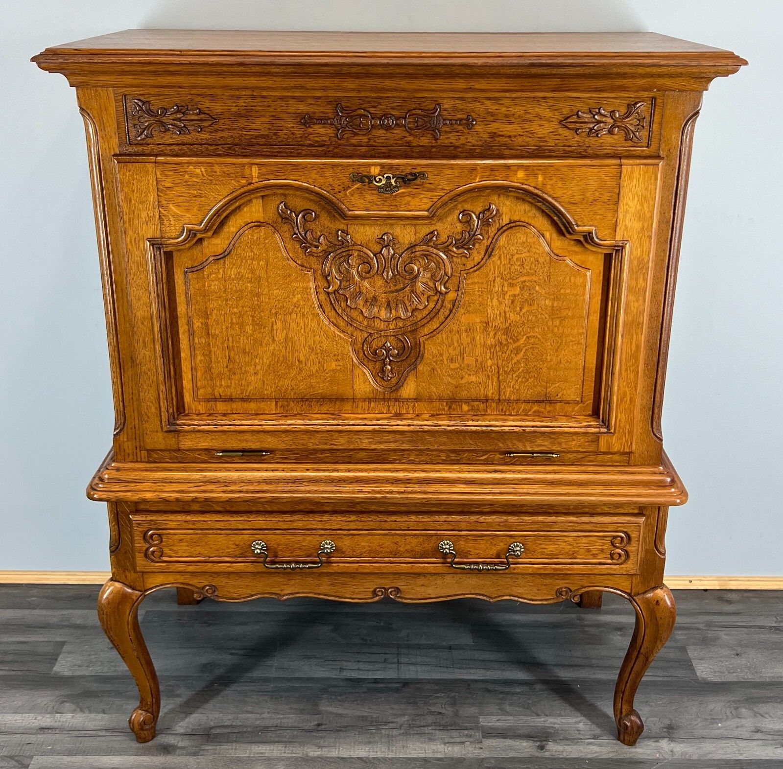 French Style Oak Cabinet Cupboard Storage Drawers Carved Armoire Lot 3757