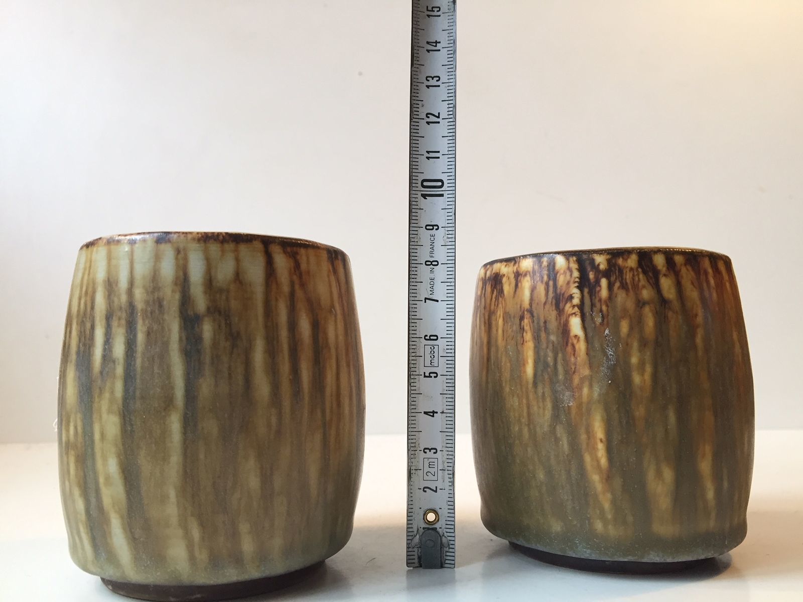 Mid Century Taupe Hazenbont Glazuur Vazen Van Gunnar Nylund Voor Rörstrand, Set Van 2 photo Woonaccessoires