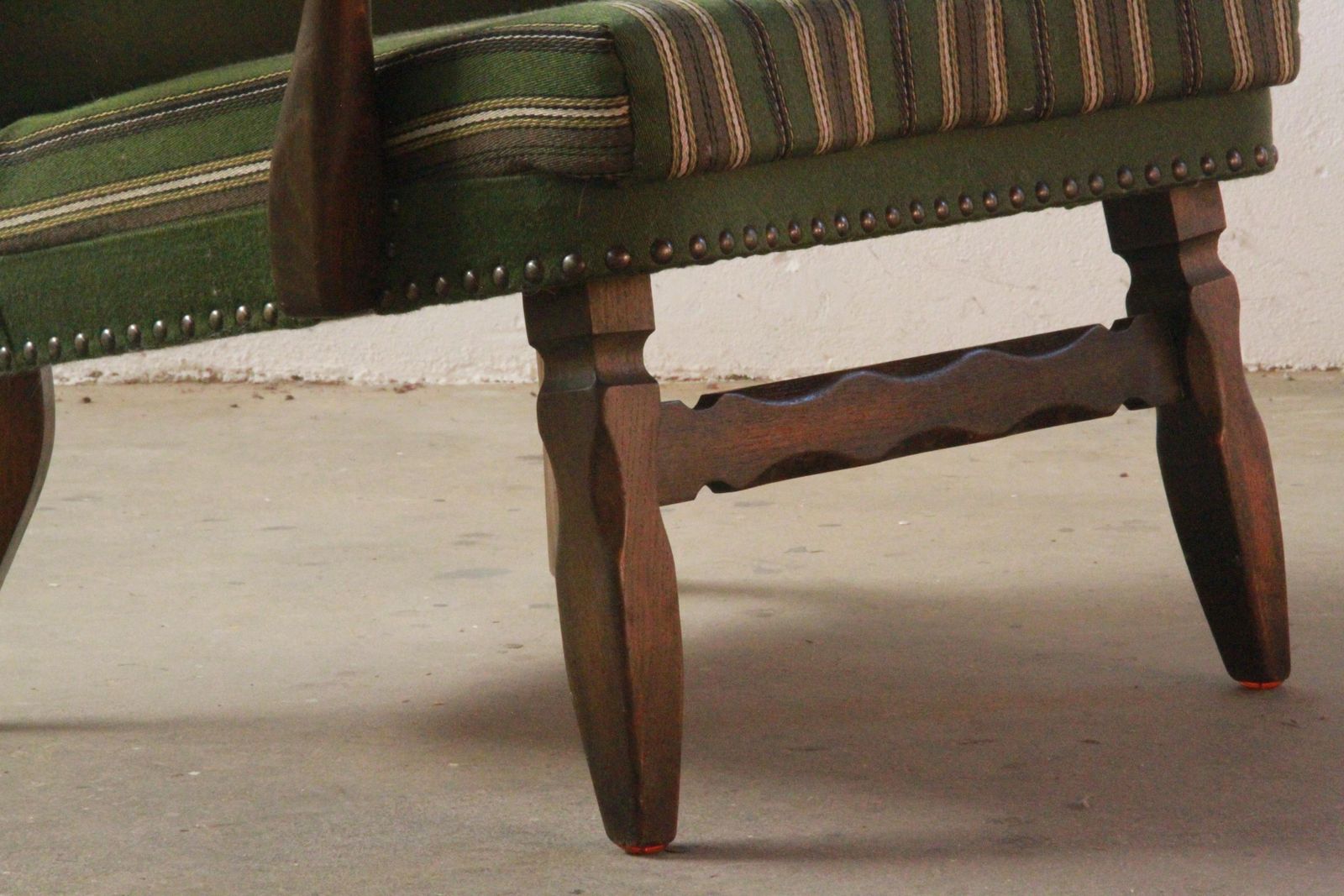 Mid Century Lounge Chair In Dark Stained Oak In The Style Of Of Viggo Boesen, 19 photo vinterior