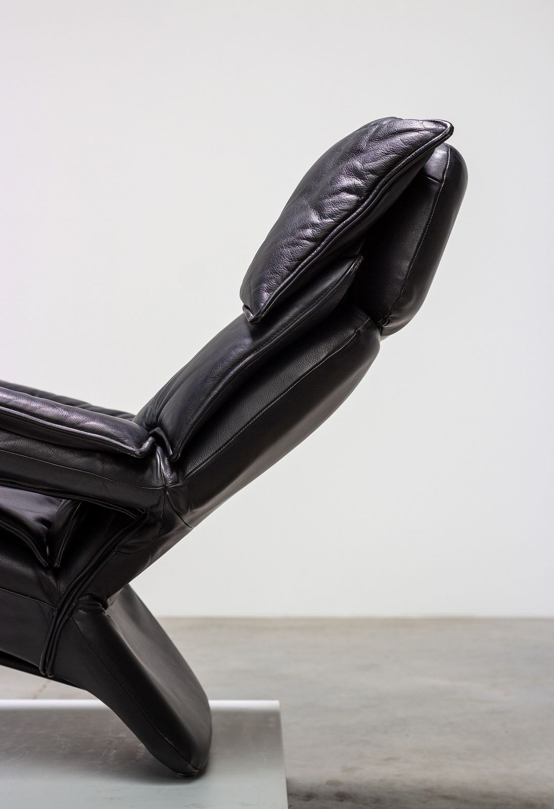 Brazilian Modern Reclining Chair “Pony” By Percival Lafer, 1980s photo for sale