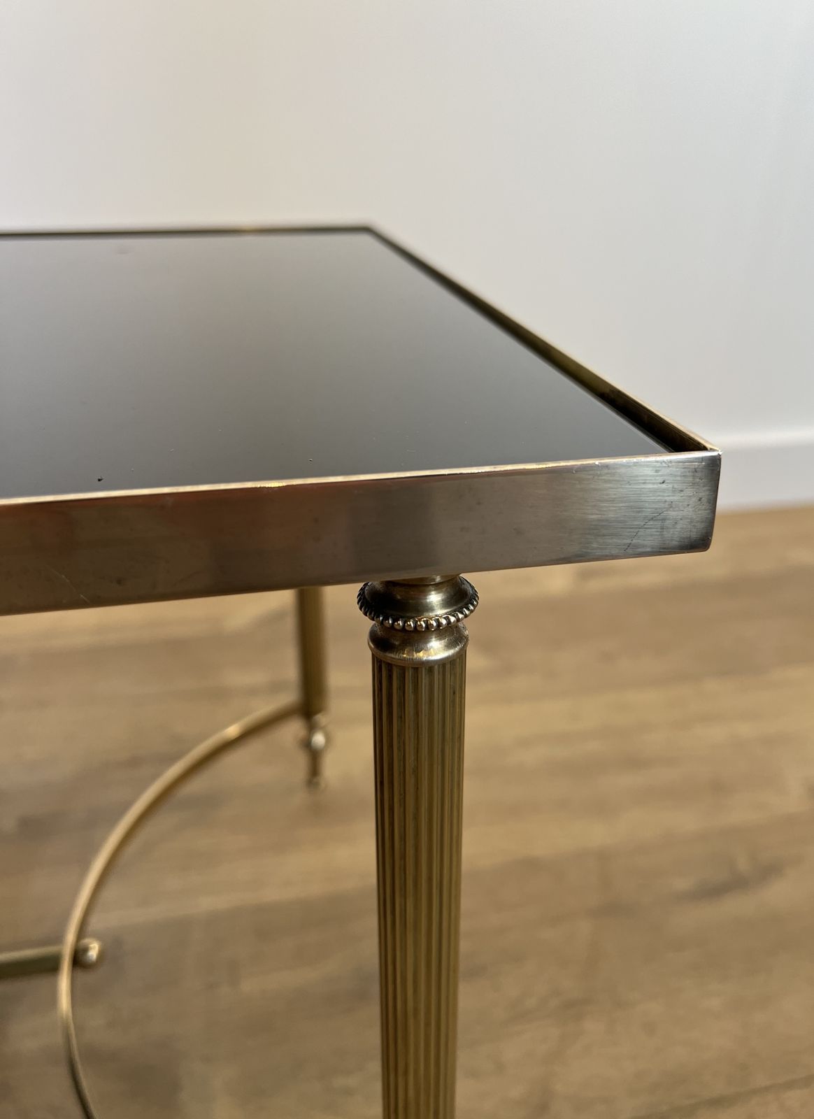 photo vintage Brass And Black Lacquered Glass Coffee Table From Maison Jansen